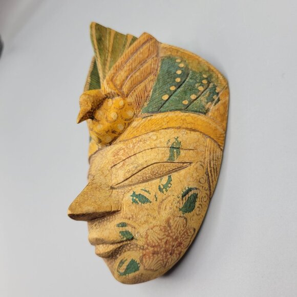 Vtg Wooden Hand Carved Decorative Mask Tribal Face & Bird Wall Decor Indonesian - Picture 3 of 7